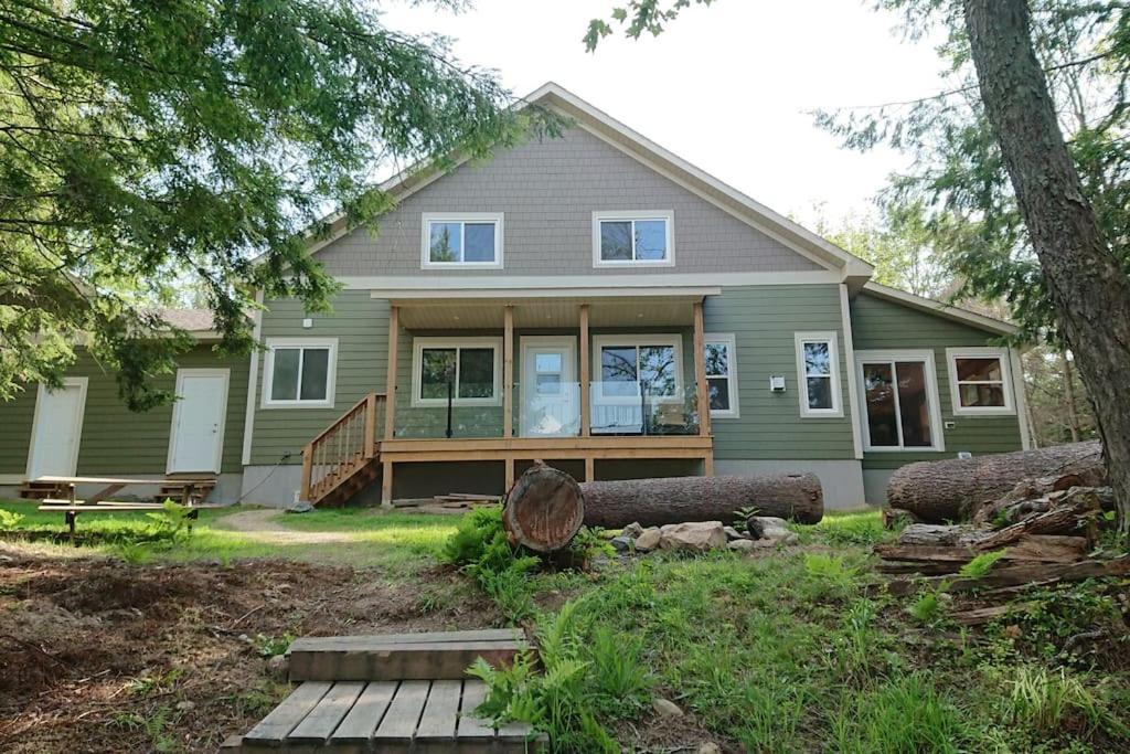 Luxury Cottage in South Parry Sound - B&B