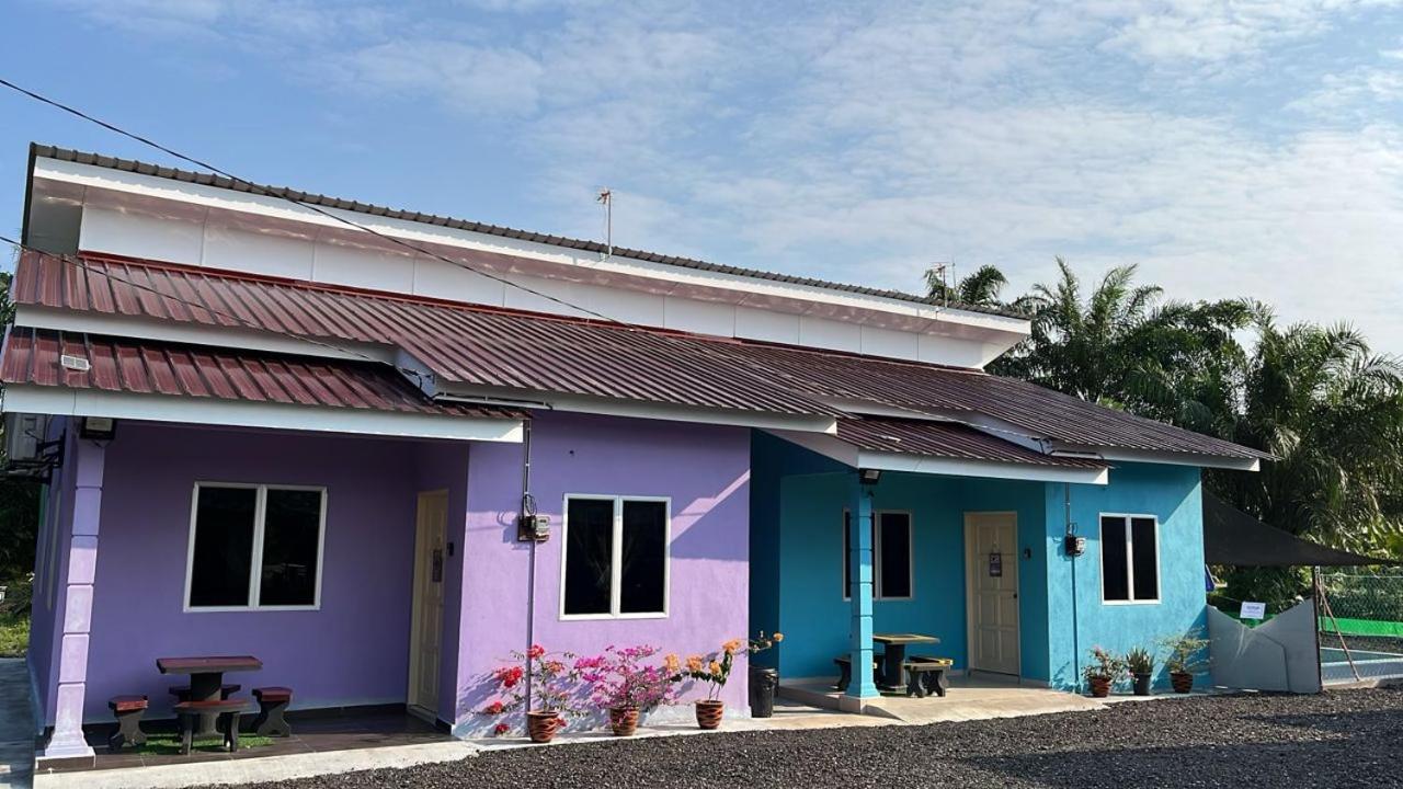 B&B Banting - AA Burger Homestay for Musliim Only - Bed and Breakfast Banting