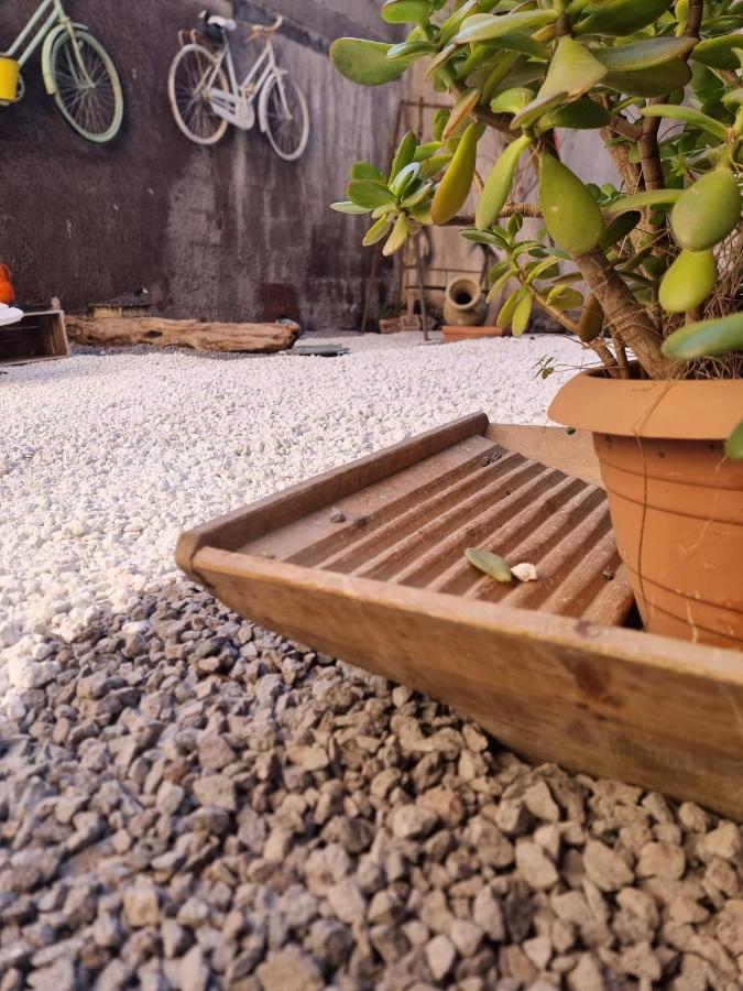 VintageCo. Apartments - B&B
