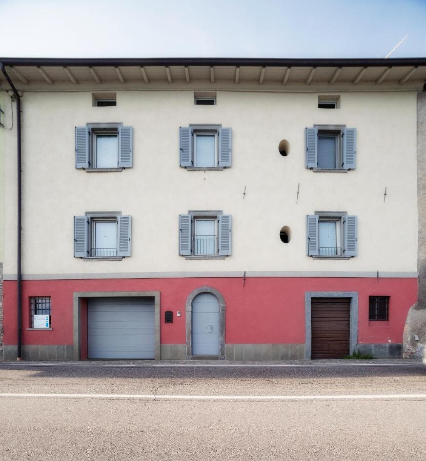 LAKEFRONT HOME RESIDENZA IL GALLO IN RIVA AL LAGo - B&B Pisogne