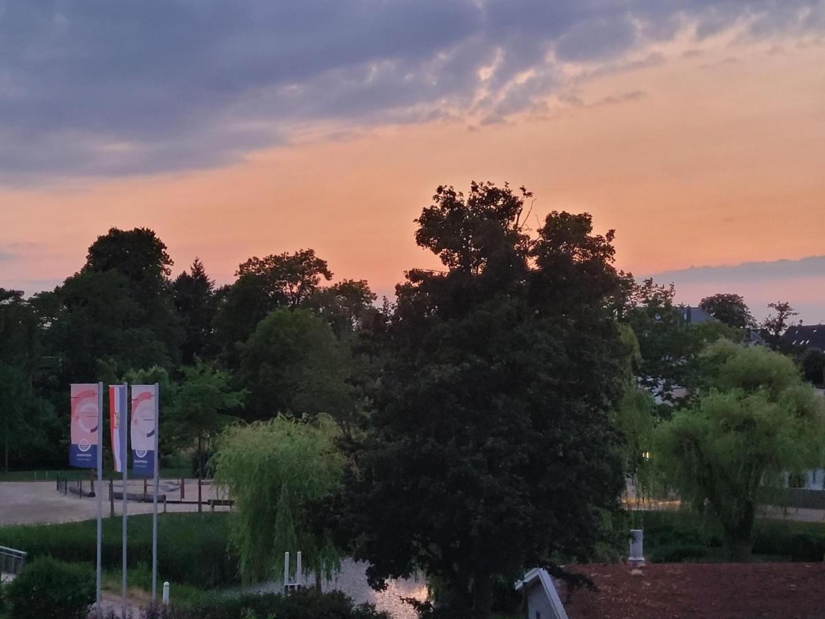 Strandallee - Ferienapartments direkt am Strand von Haffkrug - B&B