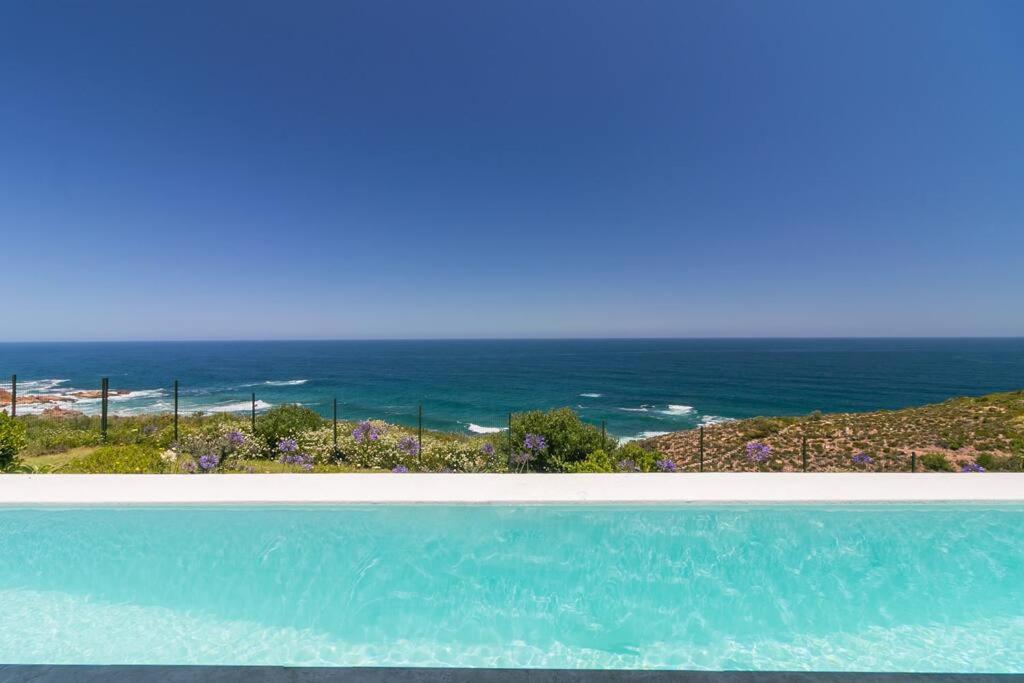 Pezula Beachfront Splendour - 5 bedroom - Bed and Breakfast Knysna
