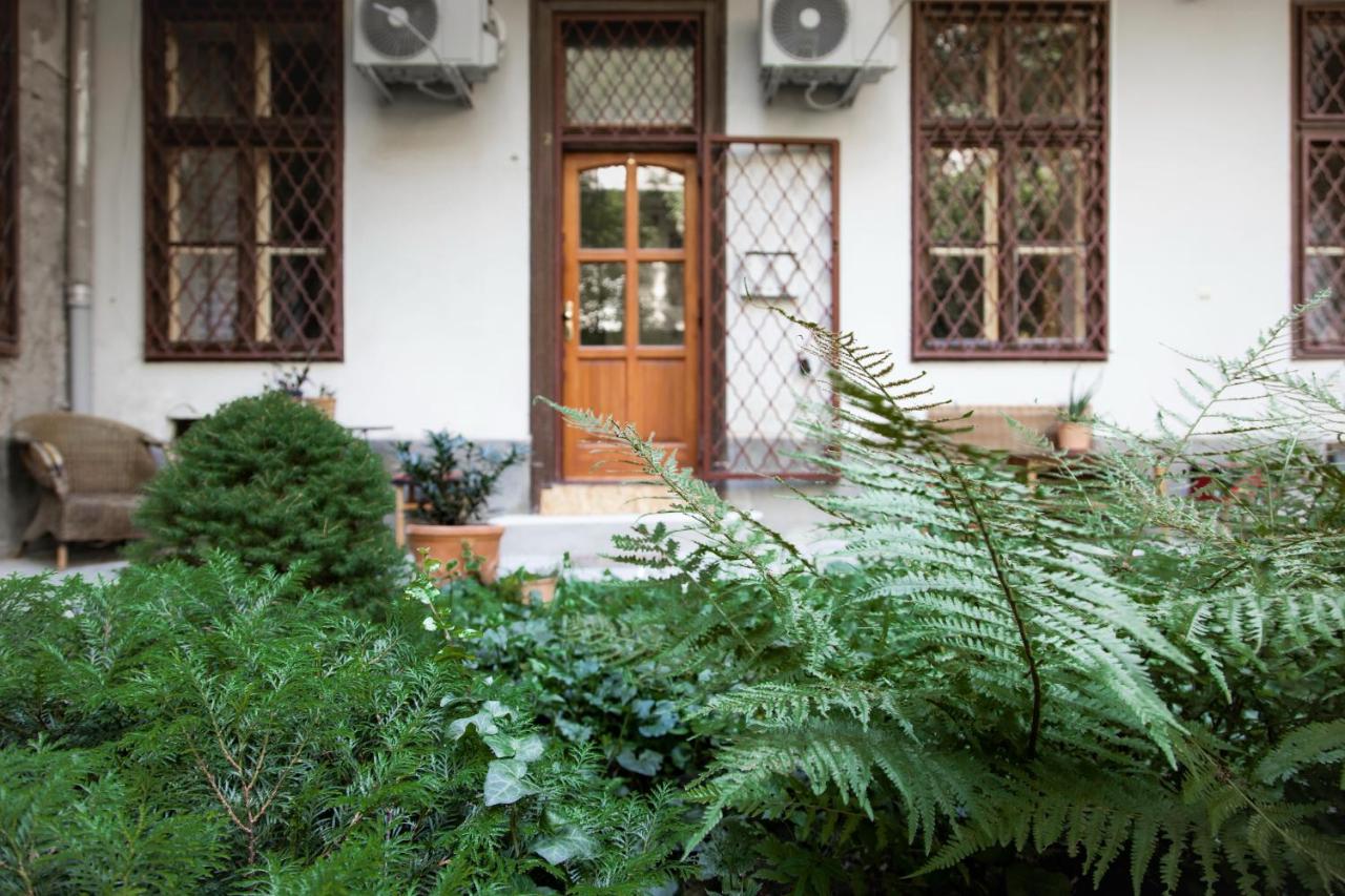 BudapeStayz - Lónyay Studios - B&B