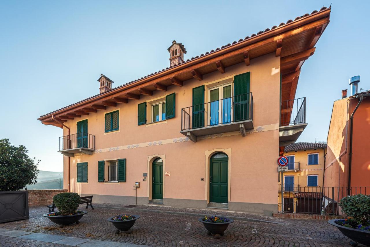 In Piazzetta holiday apartments, Barolo - Bed and Breakfast