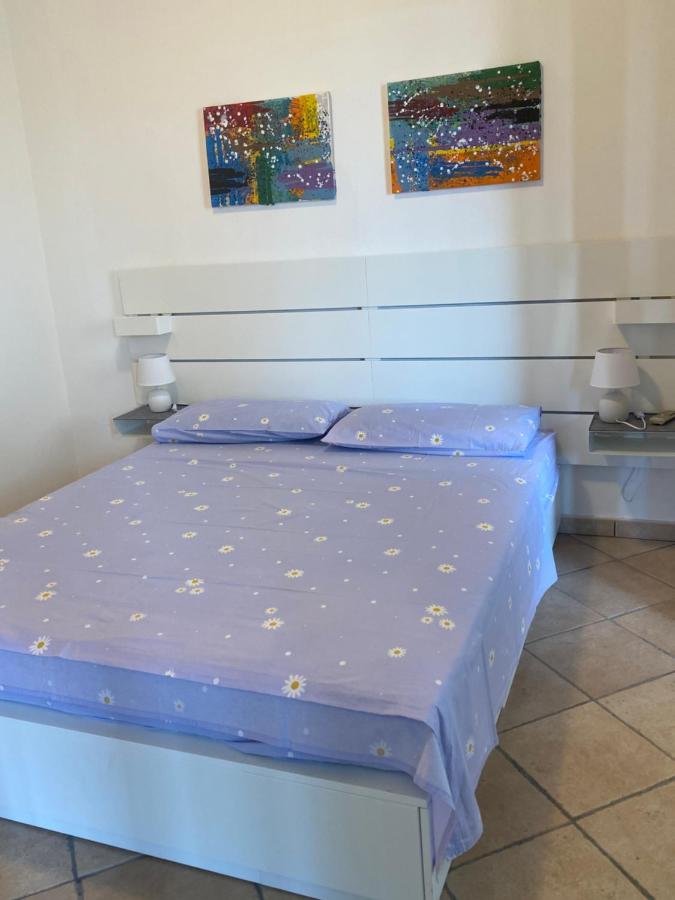 Salento - Accogliente Villetta vacanze in villaggio con piscina vicino a Torre Lapillo - Chambres d'hôtes Torre Lapillo