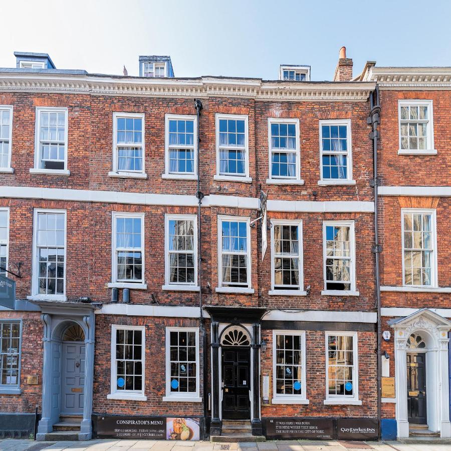Guy Fawkes Inn - B&B