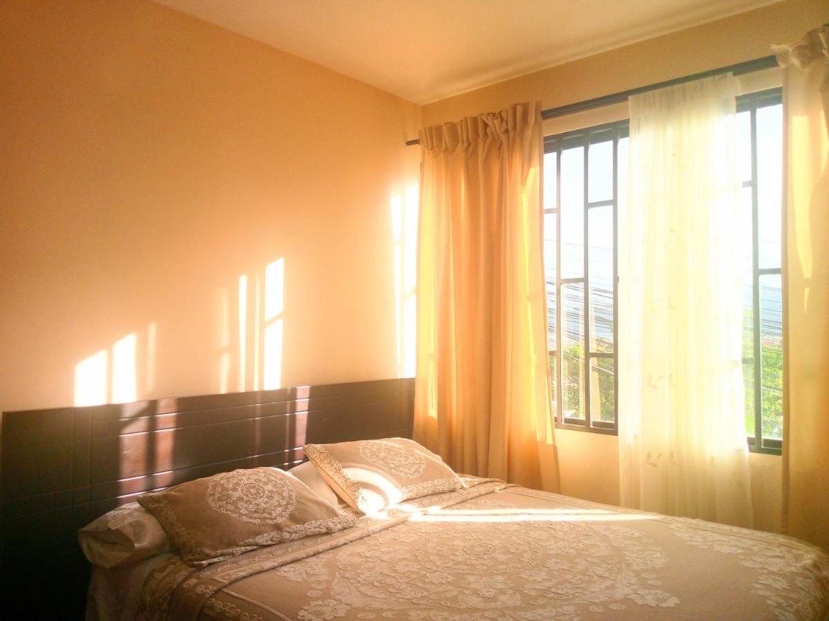 B&B Cuenca - North Family View n Wide - Bed and Breakfast Cuenca