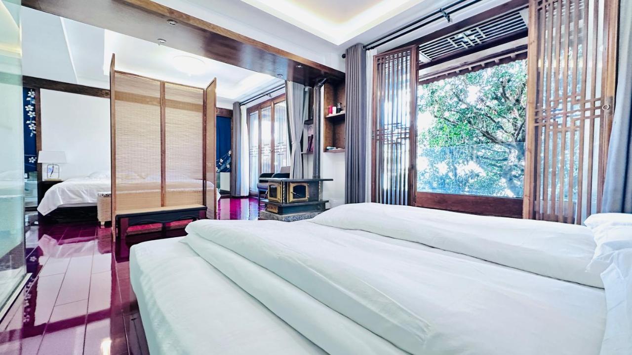 Deluxe Family Suite