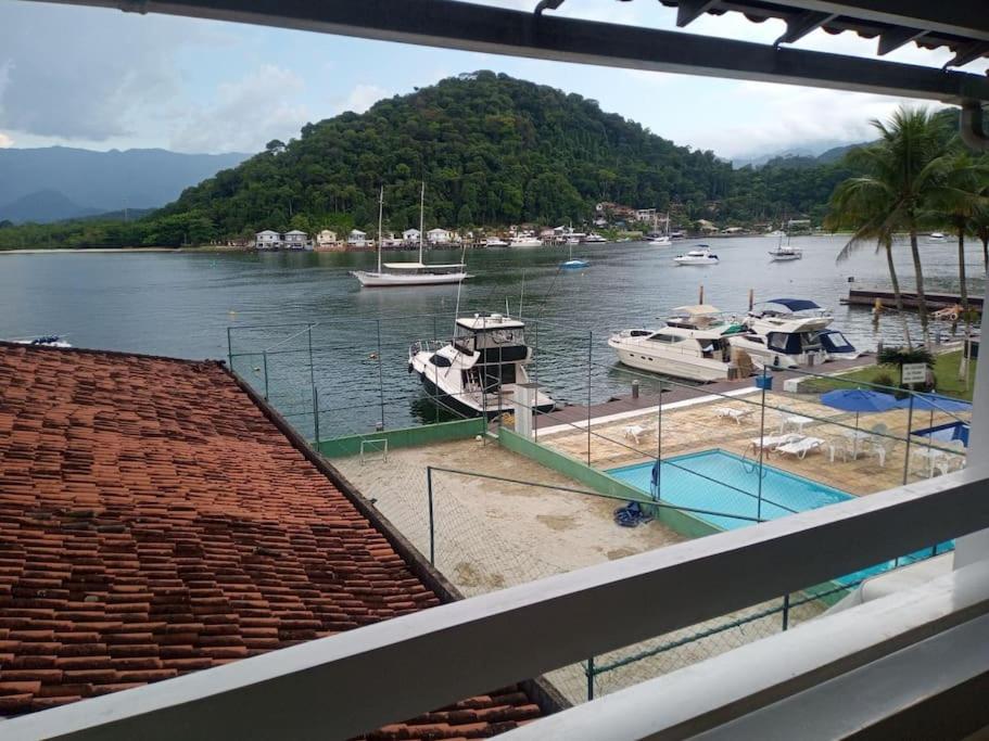 Apto com excelente localização em Angra dos Reis - B&B