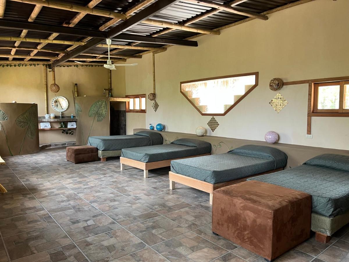 Posto Letto in Dormitorio Misto con 4 Letti