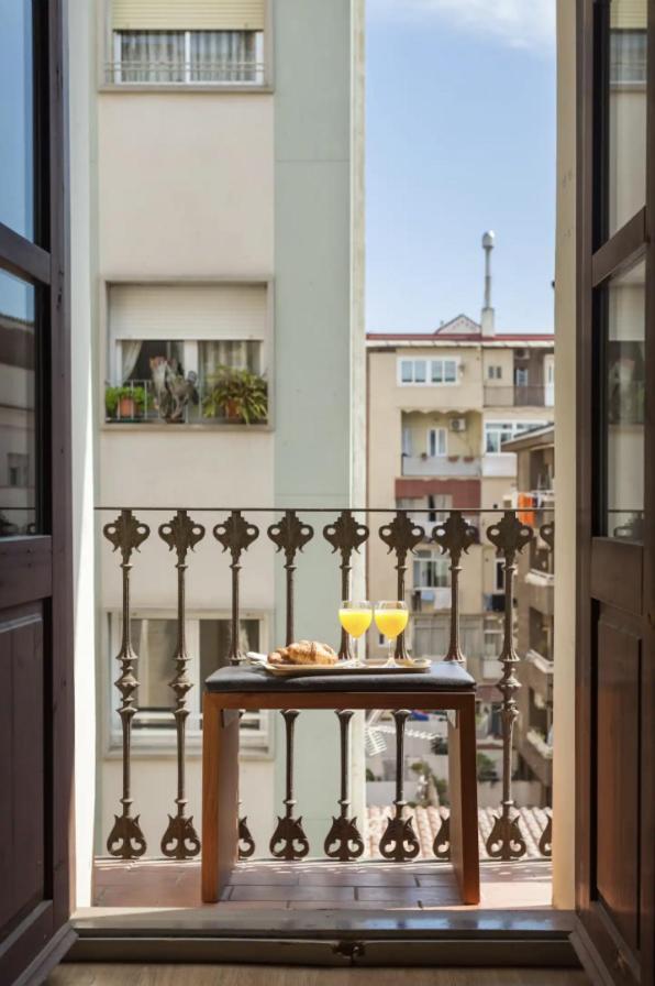 Boutique Pare Lainez- 2 BR Sagrada Famlia with balcony - B&B Barcelona