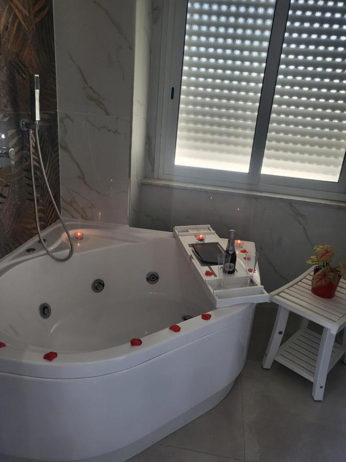 Camera Matrimoniale con Vasca Idromassaggio