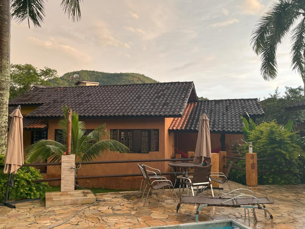 Camburi Chalés - Bed and Breakfast