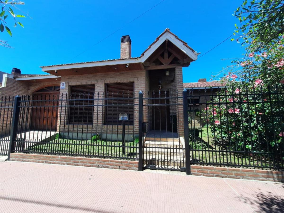 Casa a 2 cuadras de la playa - Bed and Breakfast
