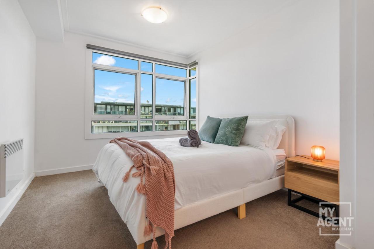 B&B Melbourne - Bright, Light Filled 1-Bedroom Apartment - Bed and Breakfast Melbourne