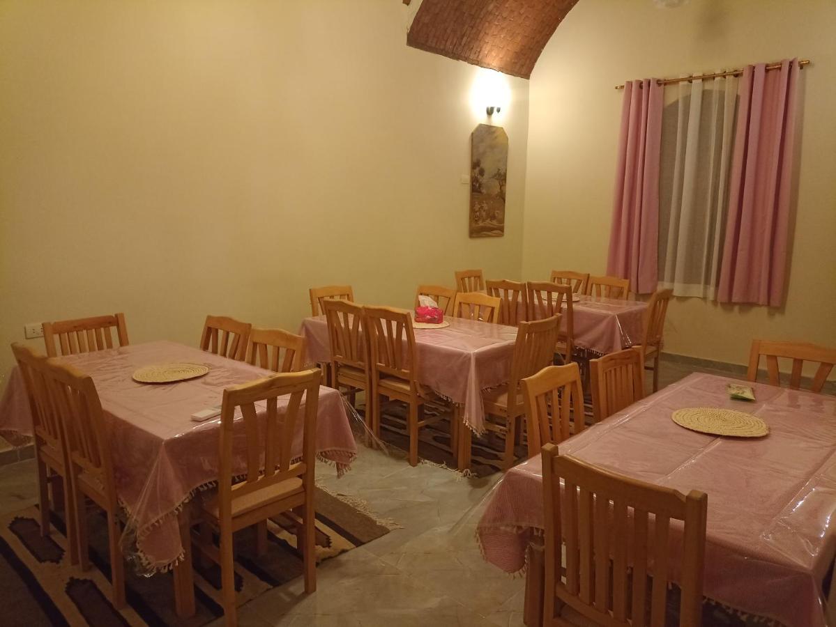 B&B Qaşr al Farāfirah - Rahala Safari Hotel - Bed and Breakfast Qaşr al Farāfirah