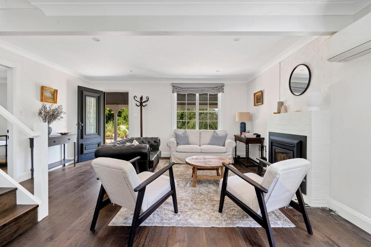 Cherry Tree Cottage, Burrawang, Southern Highlands - Bed and Breakfast Burrawang