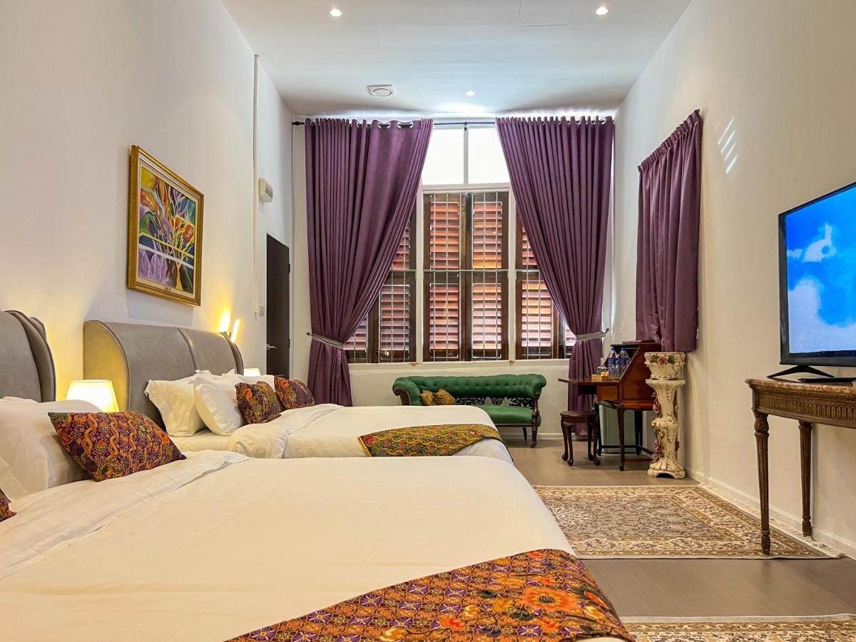 B&B George Town - Peranakan Suites Georgetown - Bed and Breakfast George Town