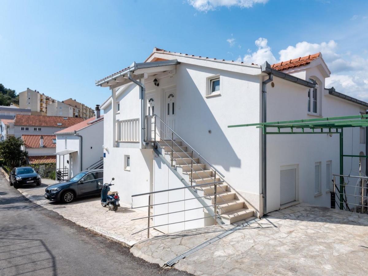 Apartments Zen Mastrinka - Bed and Breakfast Trogir