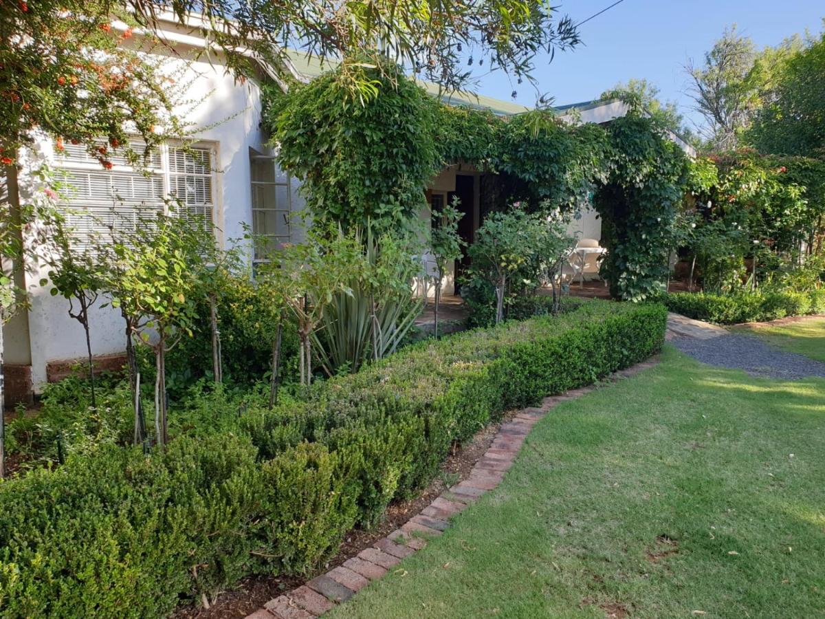 B&B Springfontein - Springfontein Guesthouse - Bed and Breakfast Springfontein