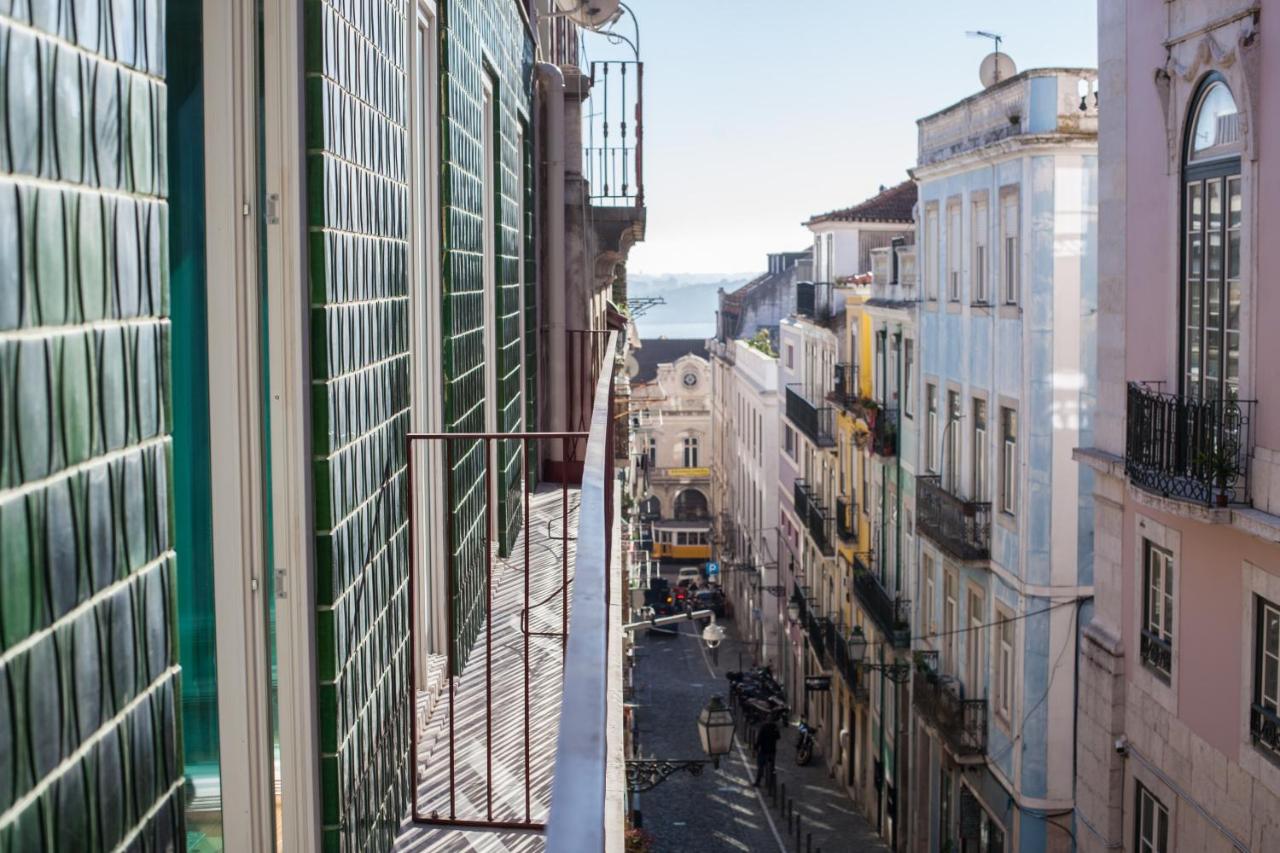 FLH Bairro Alto Balcony with River View - Bed and Breakfast Lissabon