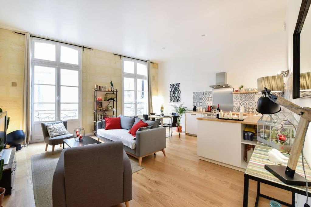 Grand 2 pièces entre vieux Bordeaux et quais ! - B&B Bordeaux