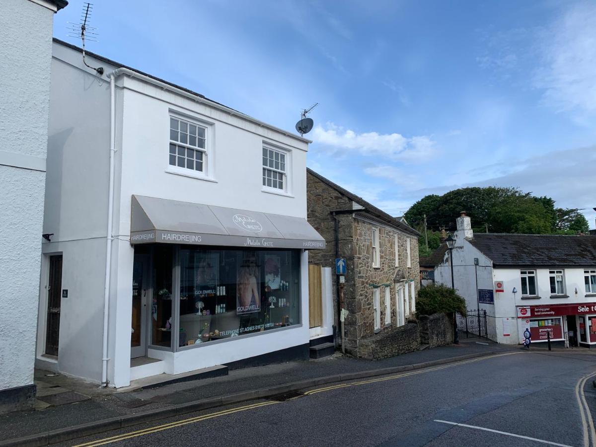 Lovely flat, balcony & woodstove, parking close - B&B