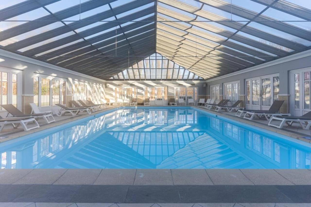 Very nice flat for 5 with swimming pool tennis court and free park - B&B