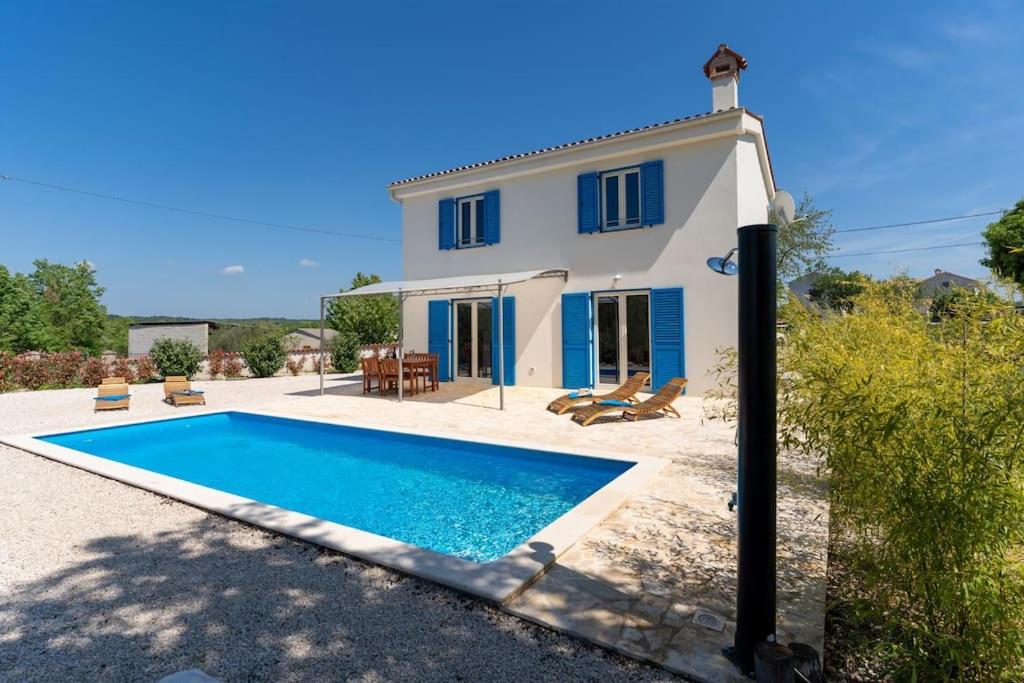 Villa Shana - Bed and Breakfast
