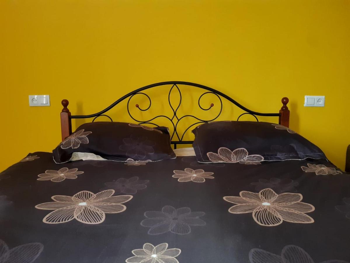 Camera Matrimoniale Deluxe (2 Adulti + 1 Bambino)