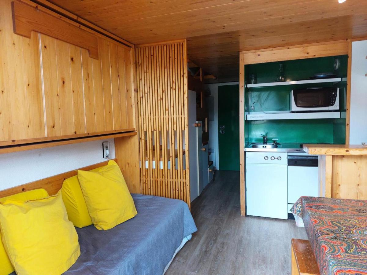 Résidence Mirantin 2 - Studio 3 personnes proche des pistes et des commerces avec une belle vue sur les pistes - Résidence calme dans le village de Cha MAE-1844 - B&B Arc 1800