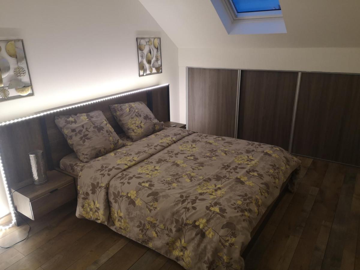 Appartamento con 2 Camere da Letto