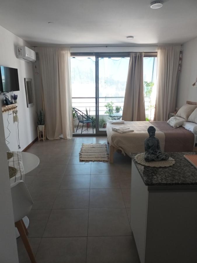 Mono Ov. LAGOS 2 - B&B