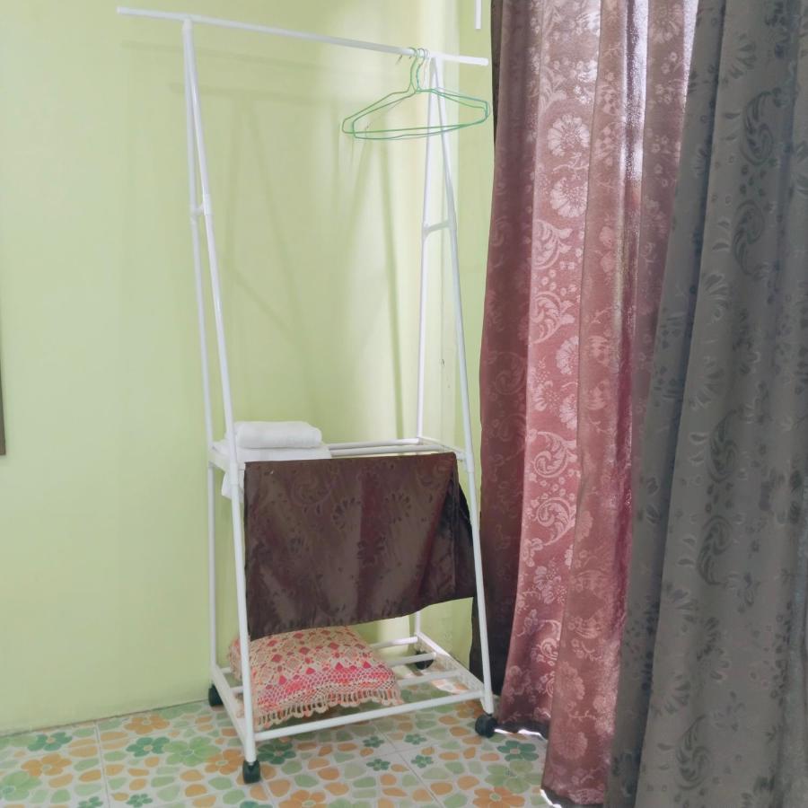 Habitación con cama grande