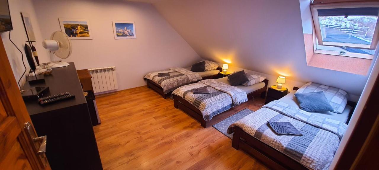 Triple Room with Private Bathroom