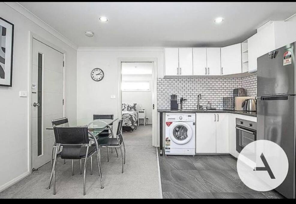 Modern cottage central location - B&B