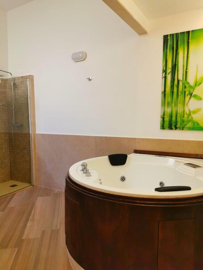 Double Room with Spa Bath