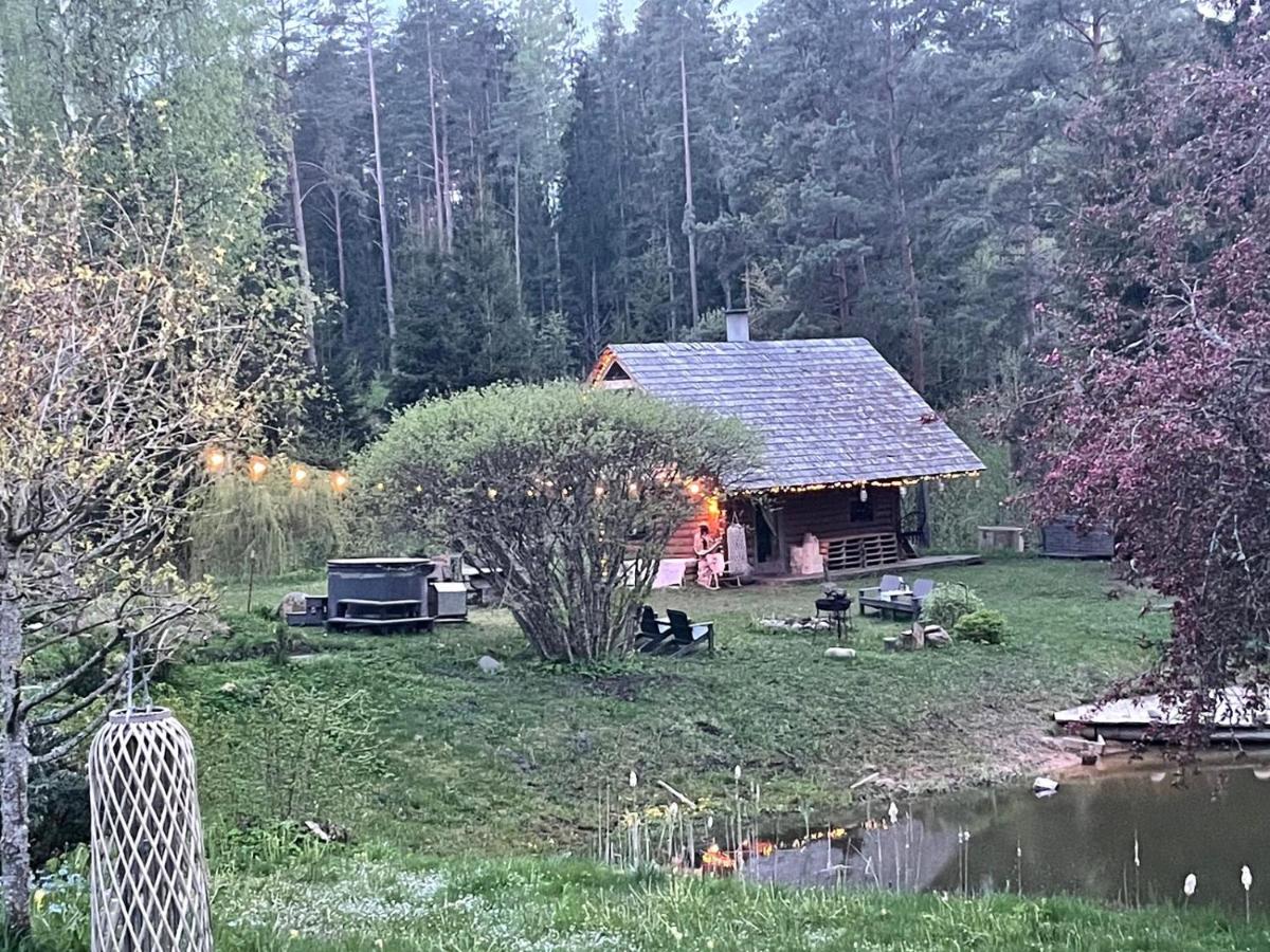 Viesu Nams “Noras” - B&B Ķesterciems