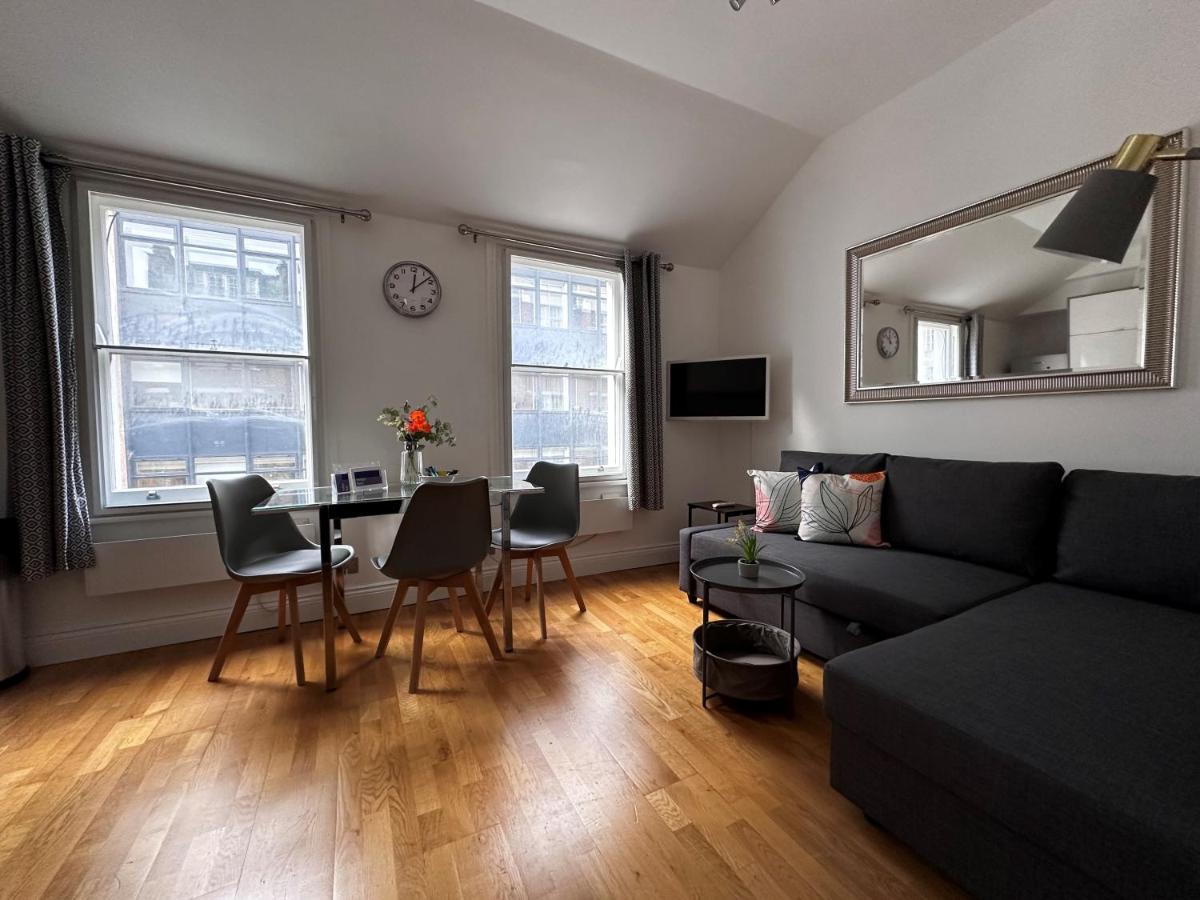 B&B London - Apt 4, Soho Apartments 2nd floor by Indigo Flats - Bed and Breakfast London