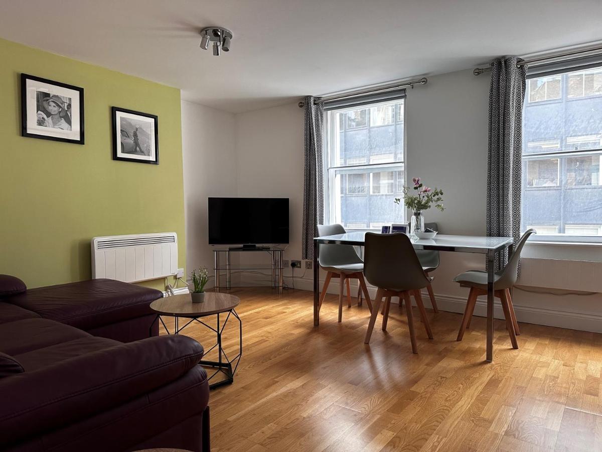 B&B Londen - Apt 3, Soho Apartments 2nd & 3rd floors by Indigo Flats - Bed and Breakfast Londen