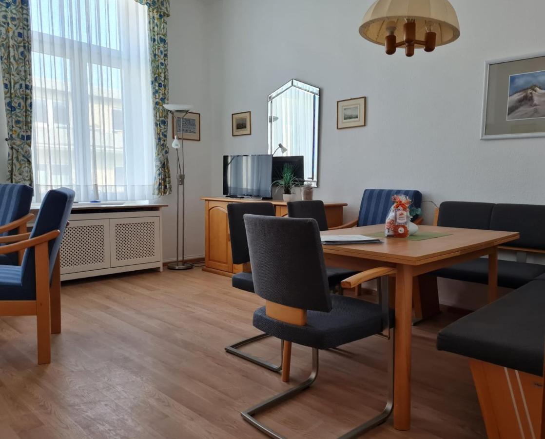 Gesine Gesine 04 - B&B