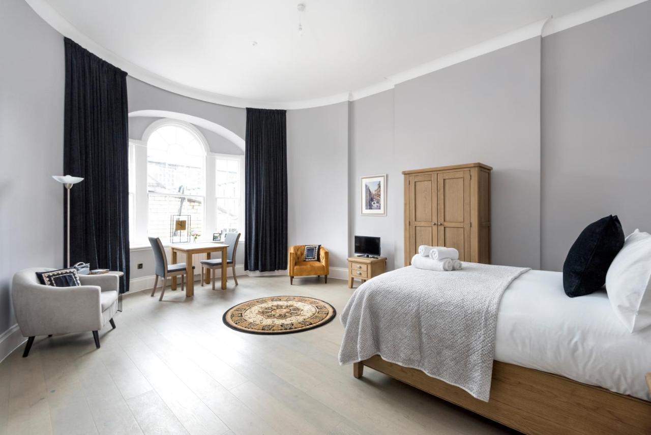 B&B Edimburgo - Modern George Street Studio sleeping 2 - Bed and Breakfast Edimburgo