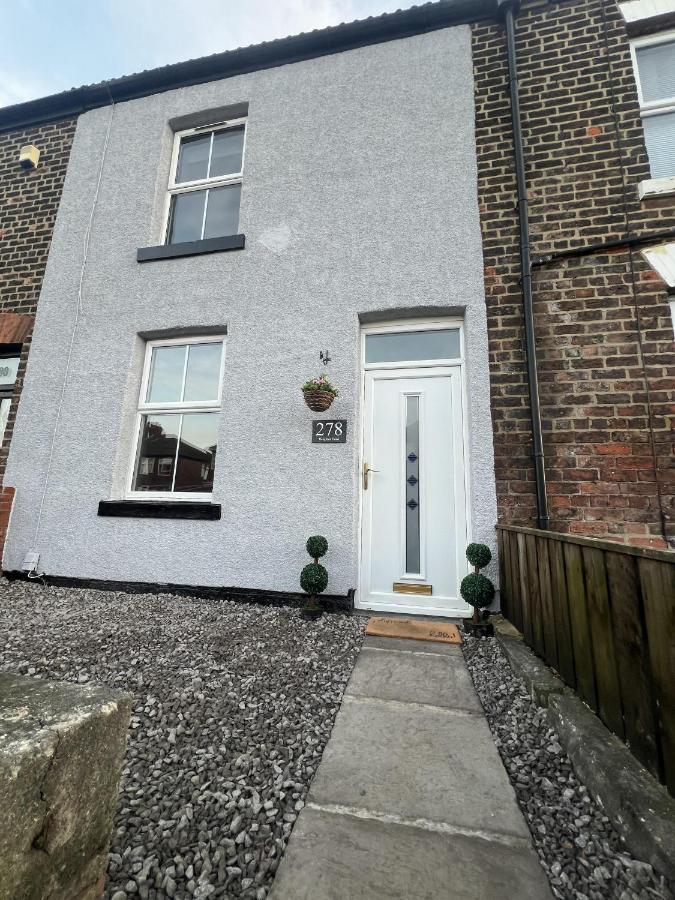 2-Bed Home - Sleeps 4 Parking & Garden - B&B