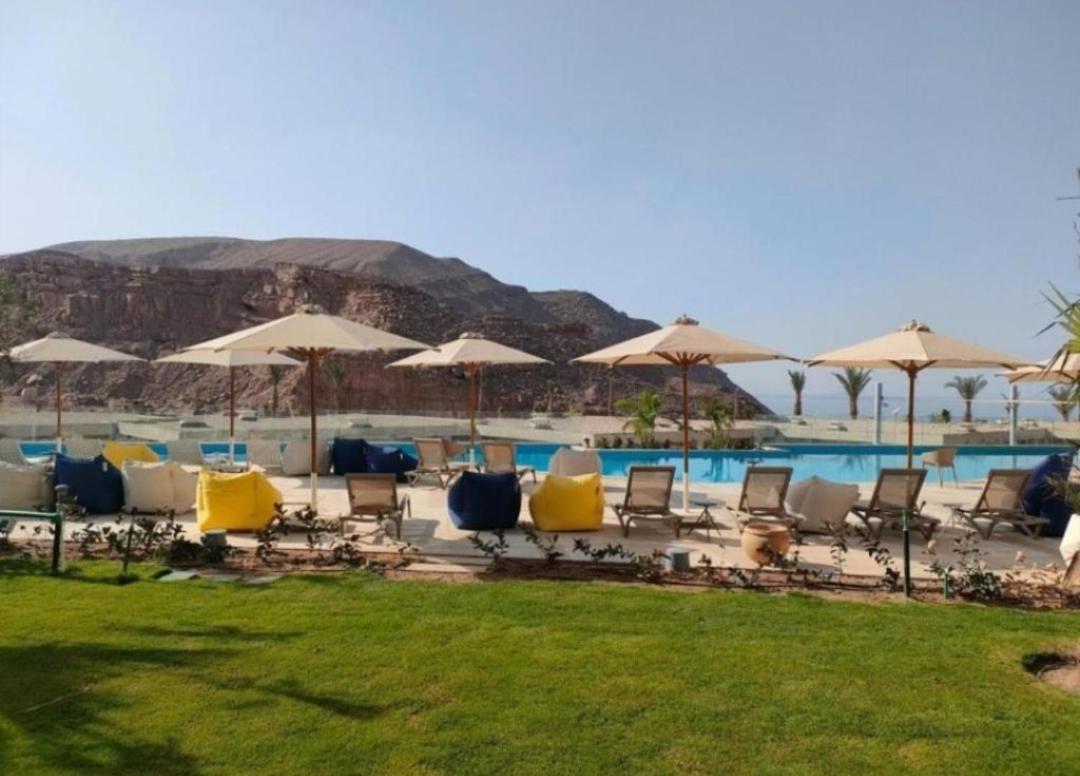 Amazing panoramic sea view 3-bedroom chalet in IL Monte Galala El Sokhna Families Only - Chambres d'hôtes Al ‘Ayn as Sukhnah
