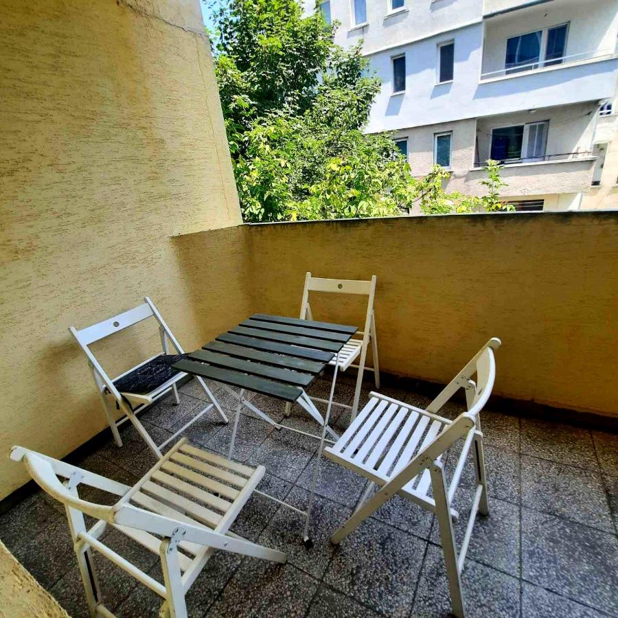 Spacious 3 bedroom apartment, close to metro station - B&B Sofia