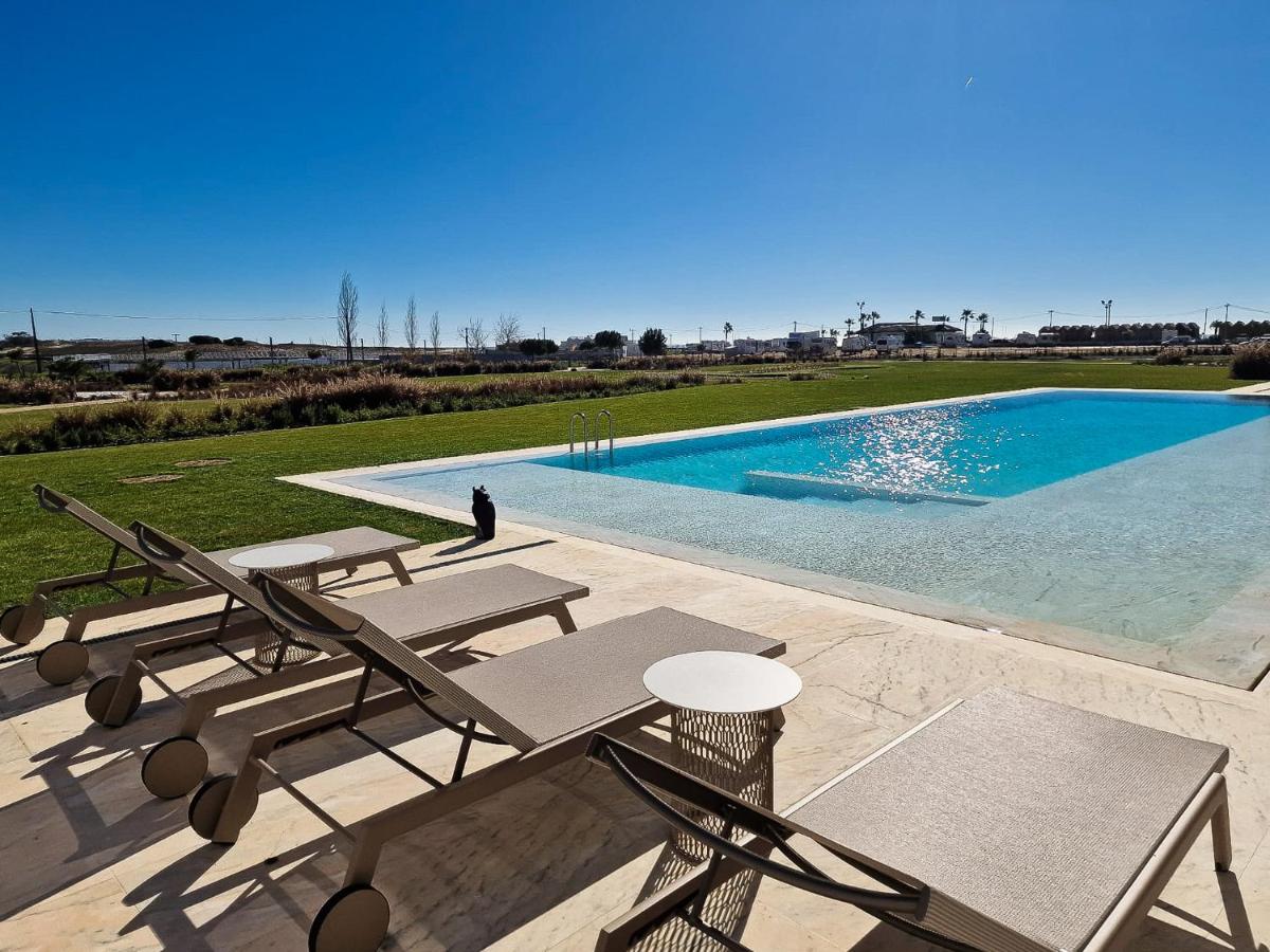 Bayline Condominium - Heated indoor Swimming pool - SPA - By Bedzy - B&B Armação de Pêra