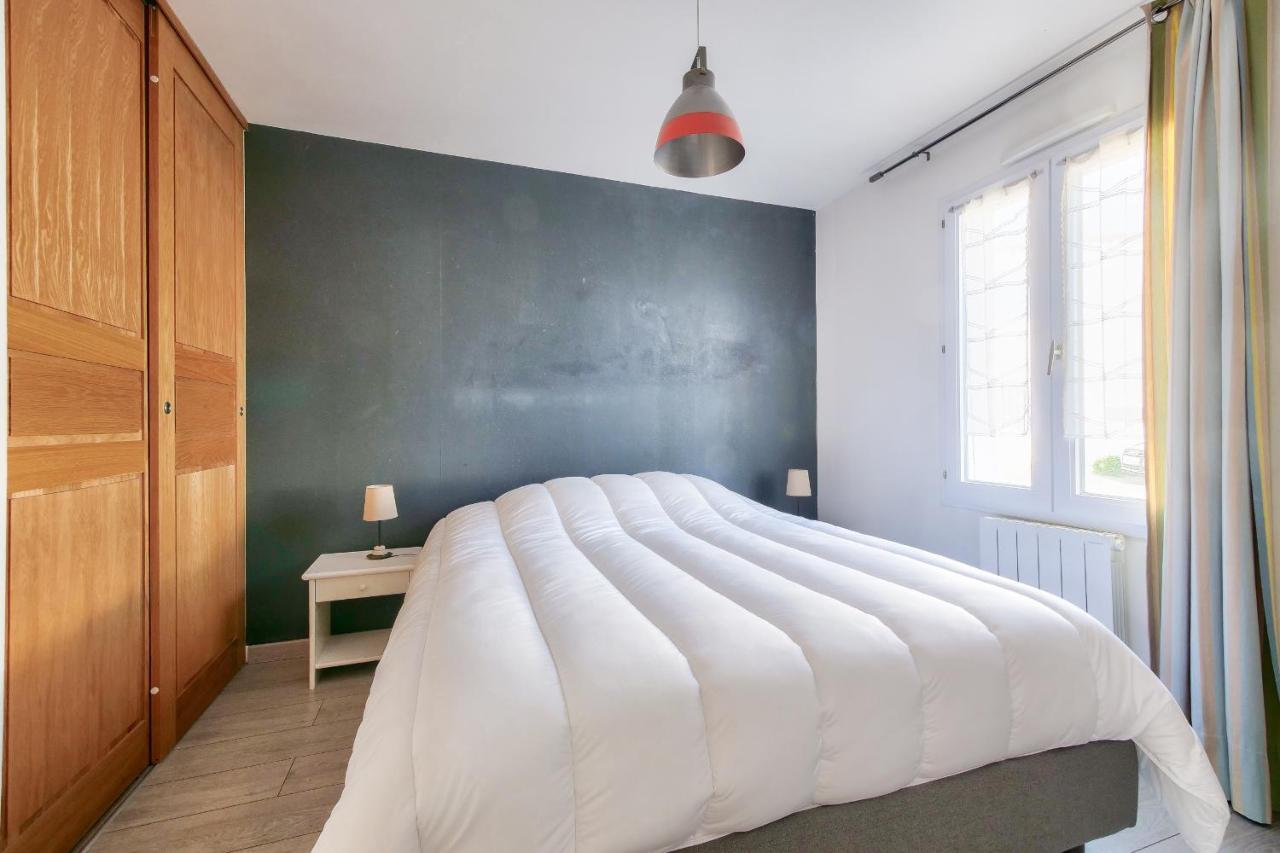 Maison avec piscine pour 4 adultes et 2 enfants - Bed and Breakfast