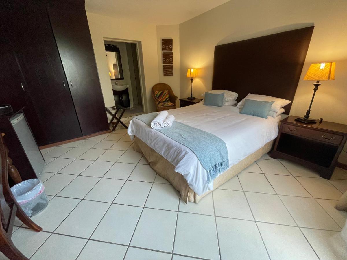 Doppelzimmer mit Poolblick