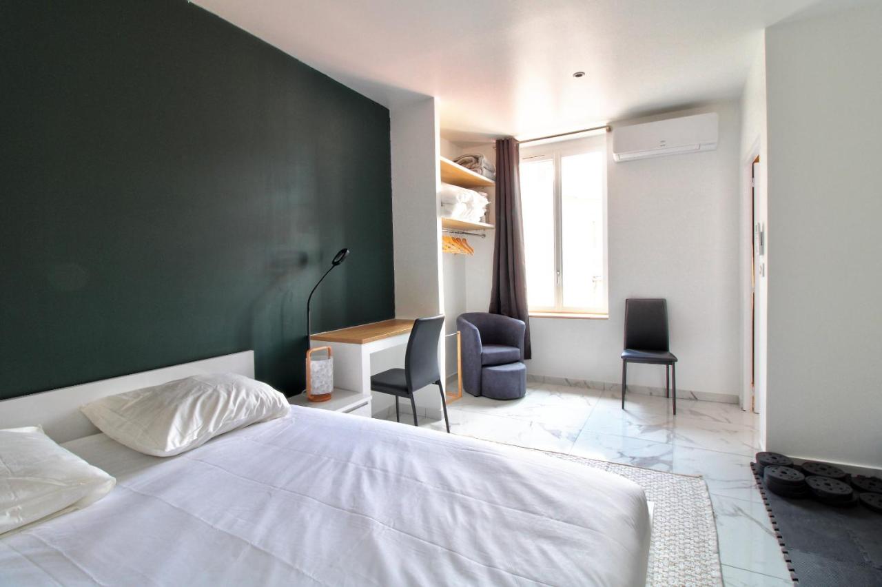 Superior Apartment