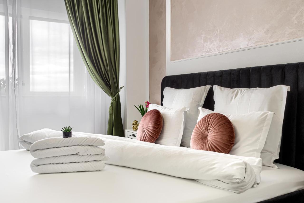 B&B Arad - Sika Crystal Apartment - Bed and Breakfast Arad